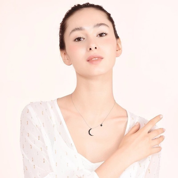 🌙 moon& Star ⭐️ Sterling Silver necklace
